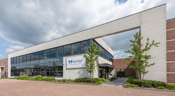 Guardian Glass partners with Merck’s liquid crystal window business