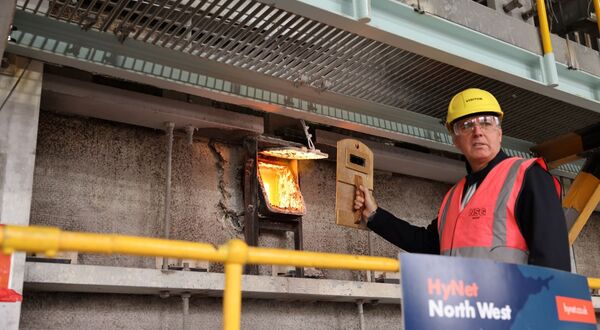 Pilkington UK architectural glass production powered by hydrogen