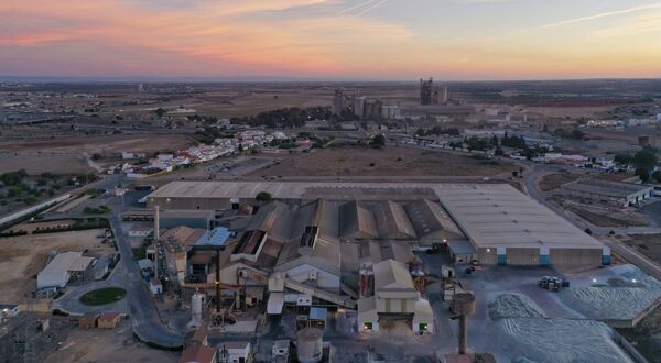O-I ignites €30 million Seville glass manufacturing furnace