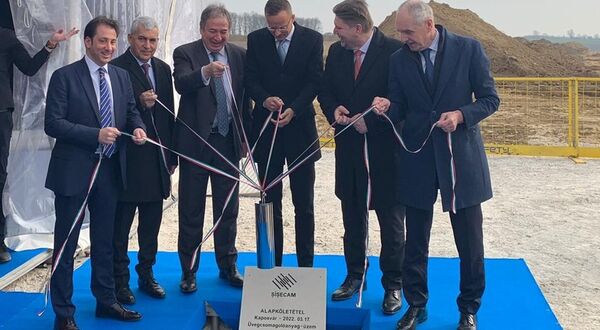 Sisecam hosts ground-breaking on €255 million Hungarian glass facility
