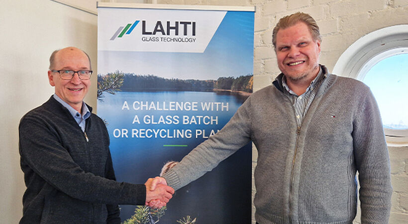Jarmo Sopanen (right) replaced Jarmo Näppi (left) as Lahti Glass Technology's Managing Director at the start of the year.