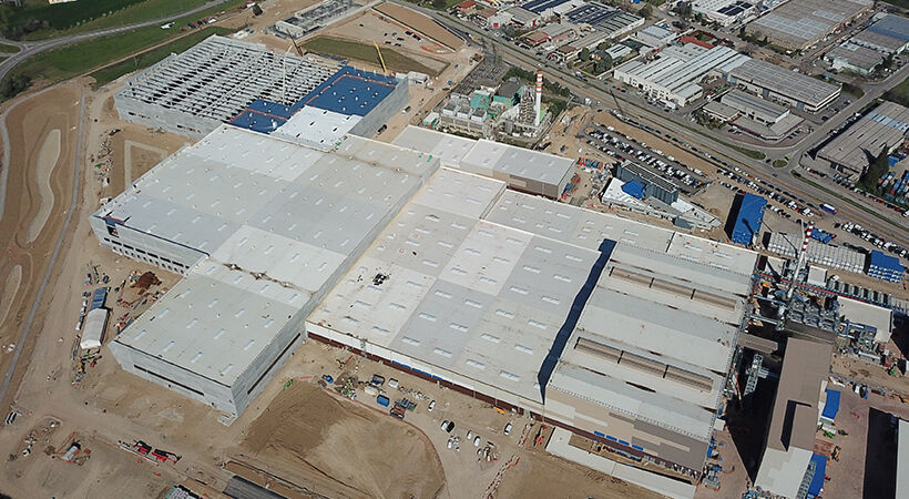 With 347,000 m2, the new plant in Boffalora sopra Ticino is one of the largest in the Vetropack Group.
