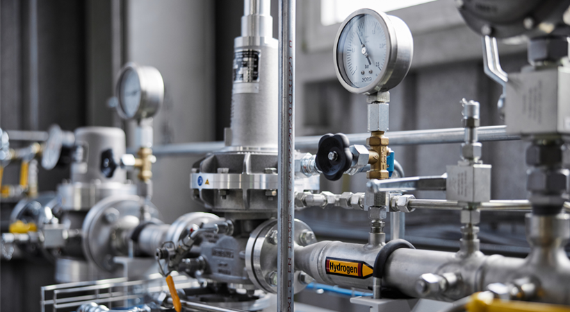 Hrastnik1860 has used over 60% hydrogen content for glass melting, reducing the direct carbon footprint of the melting process by 30%.