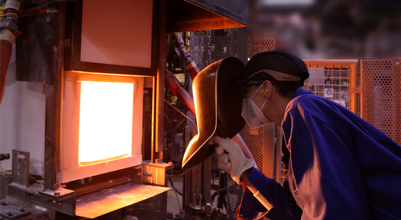 Schott has produced an optical glass with 100% hydrogen for the first time. [Image: Schott]