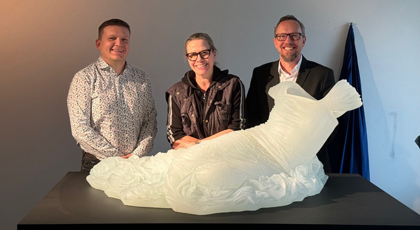 The 'Reclining Cloud Dress', taken at Phoenix Award winner Karen LaMonte’s studio in Prague. Karen LaMonte (centre), Erik Muijsenberg (right), and Aleksander Pinda (left).
