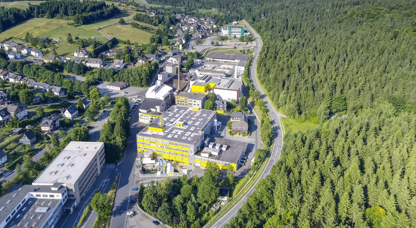 Heinz-Glas increased the number of glass production lines to three at its Kleintettau, Germany site, according to domestic media.