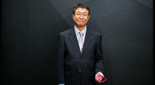 Otto Schott Research Award honours optical glass scientist