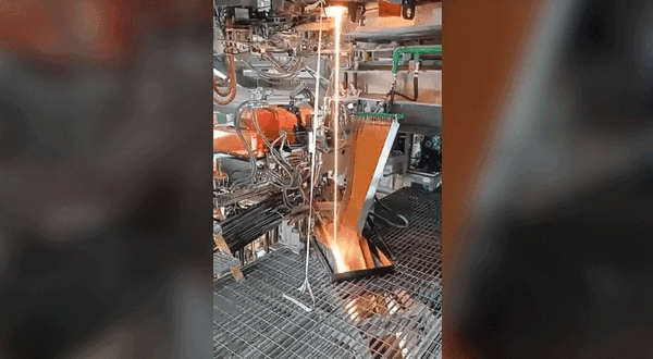 Qatar glass manufacturing facility produces first glass