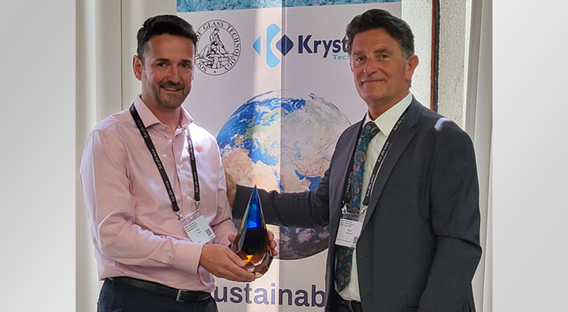 Pete Nisbet, left, was presented with the Murano Glass best paper award by Krysteline's Steve Whettingsteel at last week's Society of Glass Technology's Sustainability Session.