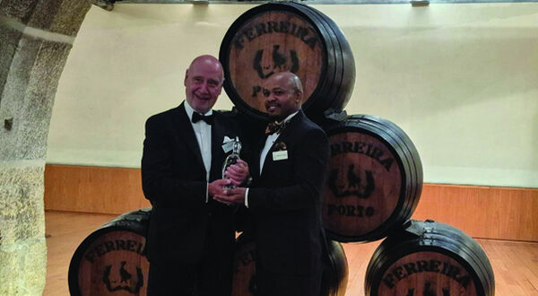 Carlos Moreira da Silva receives Phoenix Award's Glass Person of the Year