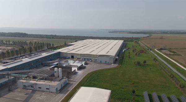 Sisecam reignites Italian glass furnace