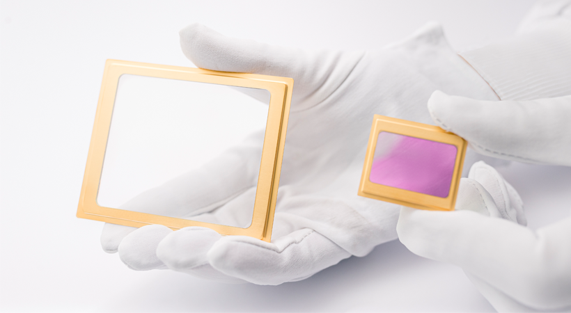 Schott’s ultra-large optical lid shields the sensitive MEMS components in OCS. (Image: Schott)