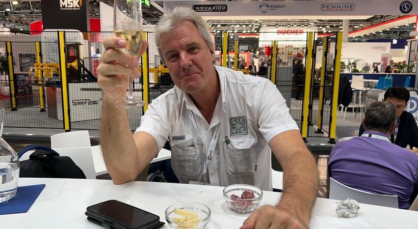 Peter Firth, who dedicated more than 40 years to the glass industry, passed away on Saturday. Pic source: Konatic