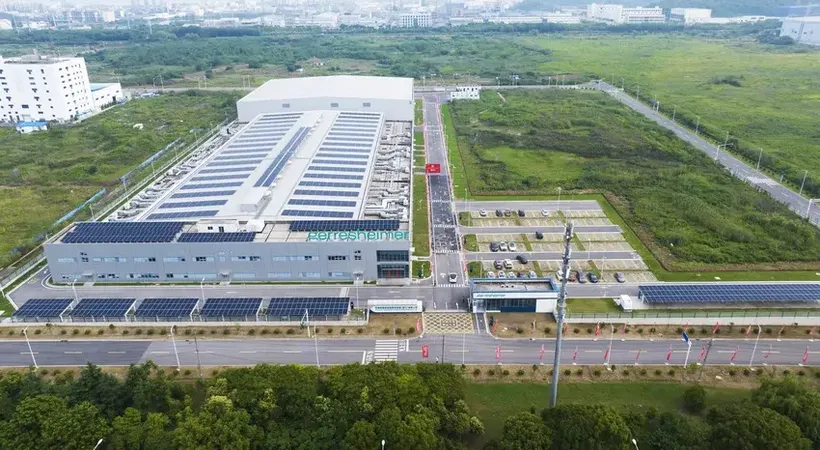 The new building is around 40,000 m² and will produce glass primary pharmaceutical packaging.