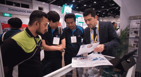 Mulia Glass and O-I sign up to Asian glassmaking event