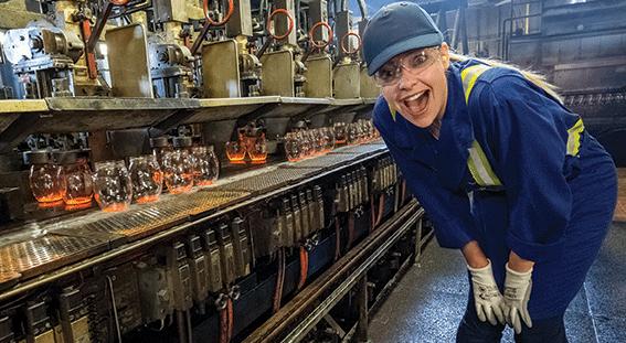 O-I’s glassmaking for Heinz Mayonnaise is featured in BBC’s ‘Inside the Factory’