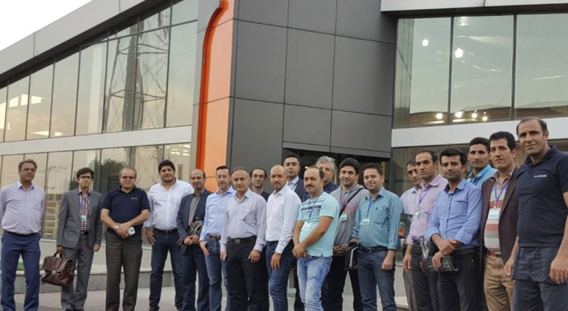 Socabelec and VDV Lubricants present to Iranian glassmakers