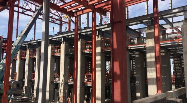 Installation of equipment at Kazakhstan float glass facility