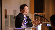 Prestigious Phoenix Award presented to Chinese glass industry entrepreneur