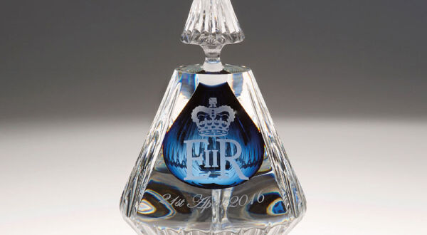 Cumbria Crystal's exclusive Queen's 90th birthday bottle