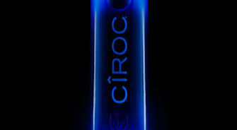 Stölzle bottle lights up UK clubs