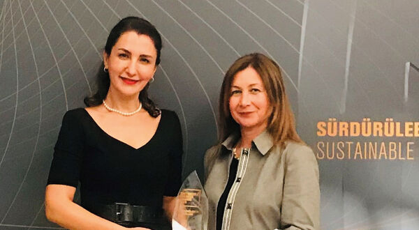 Şişecam secures Sustainable Business Award for glass project